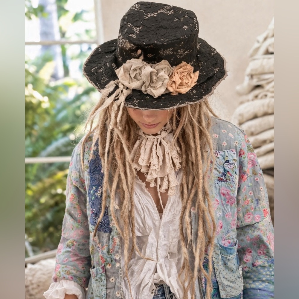 “Clochard de Luxe” Shabby chic Hat